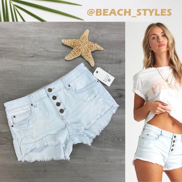 Billabong Pants - 🔆BILLABONG🔆 BUTTONED UP JEAN SHORTS